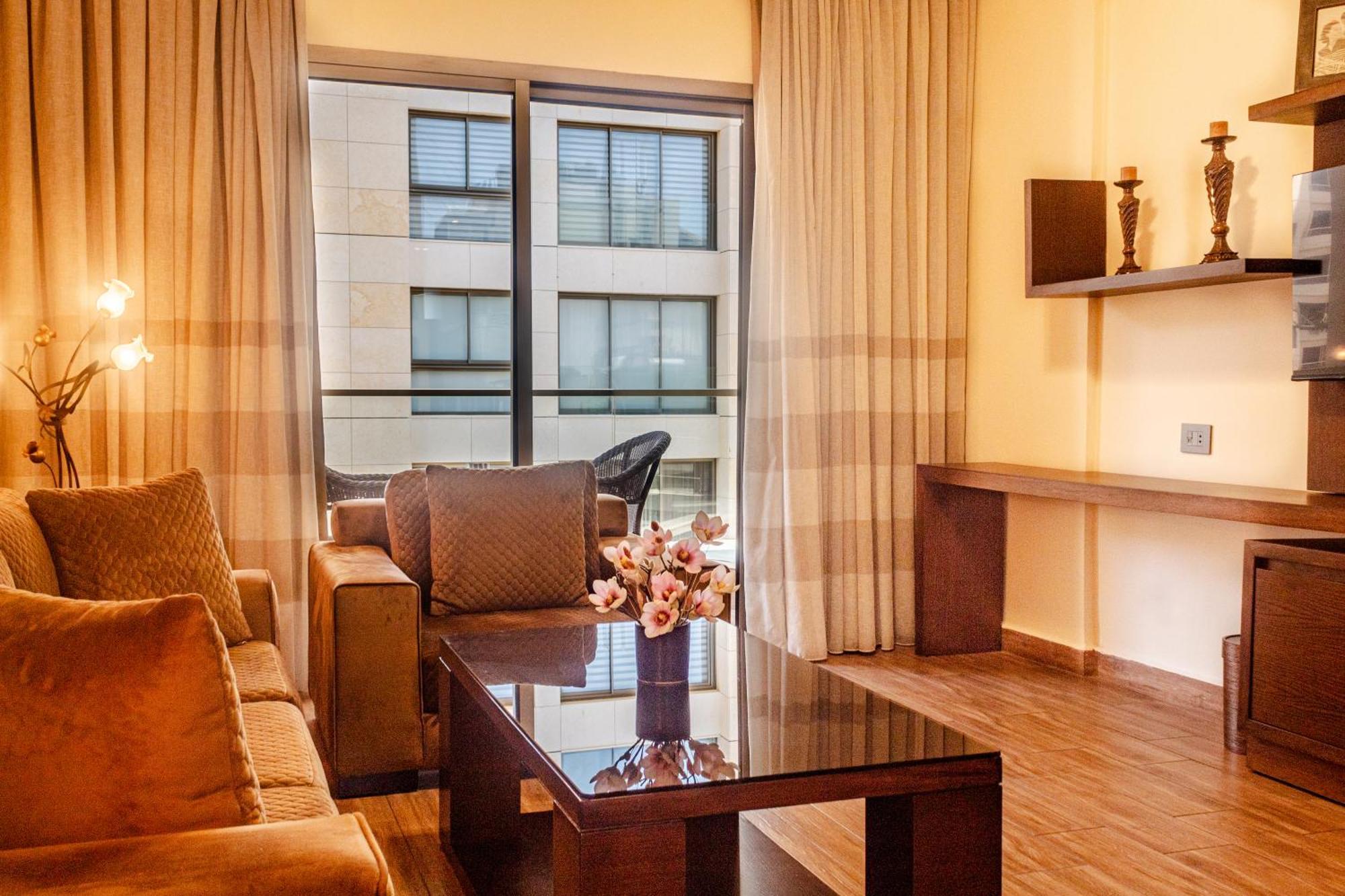 Britannia Suites Beyrouth Extérieur photo